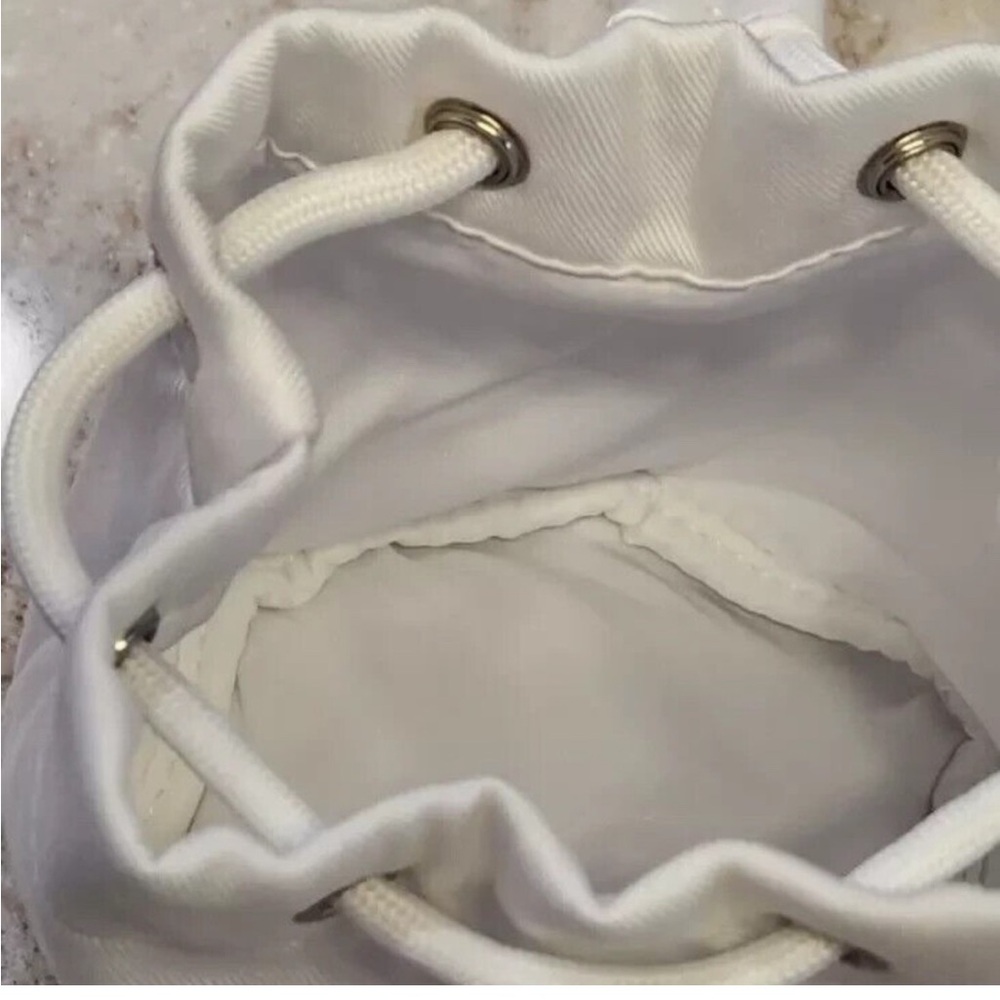 💋Dior NEW White Twill Drawstring Pouch Makeup Bucket Bag Logo - Picture 3 of 5